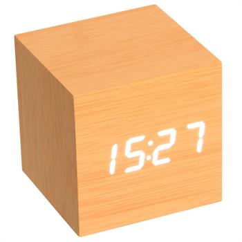 LCD klocka, kub med vita siffror i ljust trä-look